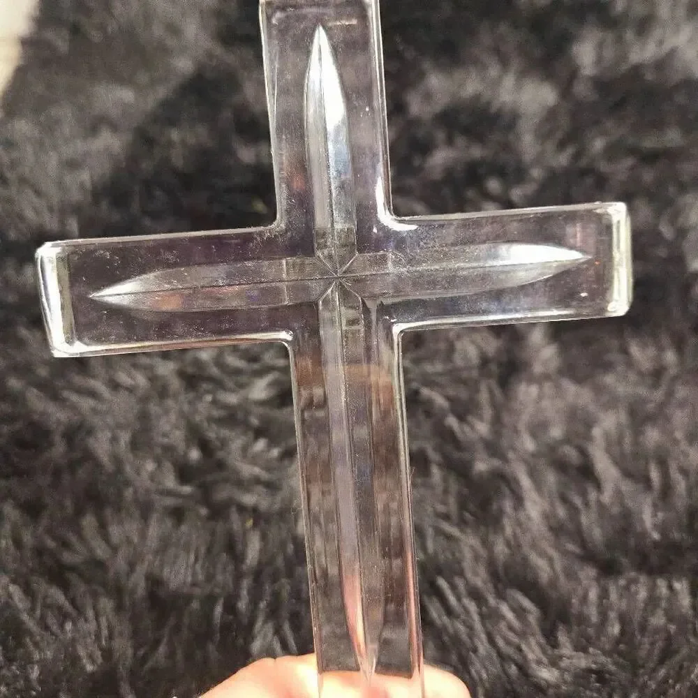 Imperial Estate Crystal Cross / Crucifix 24% Lead Crystal 8